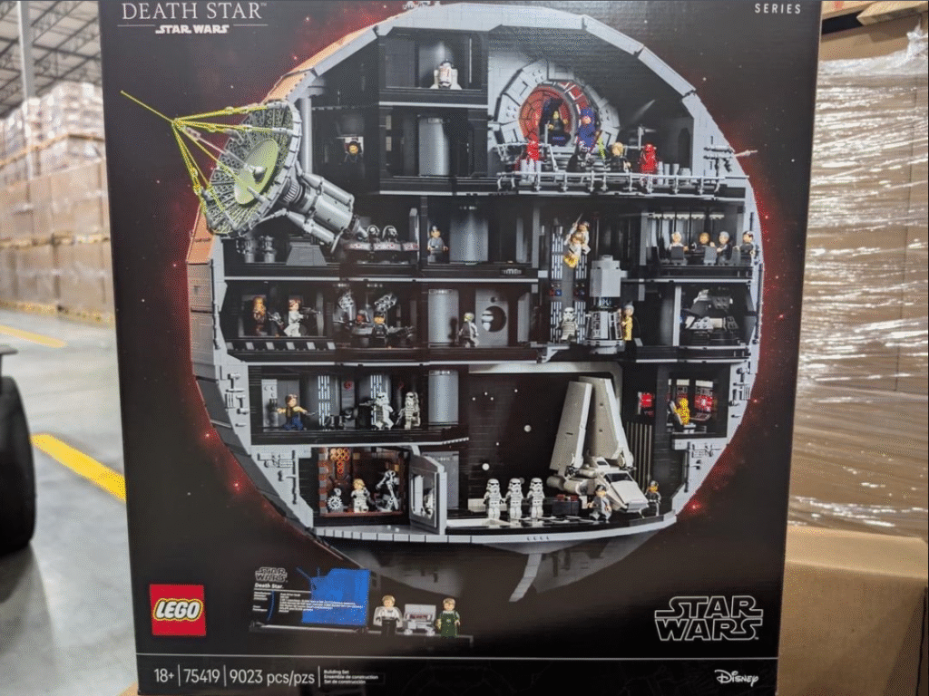 LEGO UCS Death Star 75419: Leak Reveals $1,000 Set With Nearly 9,000 Pieces 1 “Leak reveals LEGO UCS Death Star 75419: $1,000 set with nearly 9,000 pieces and over 40 minifigures. Discover all the details and rumors.”